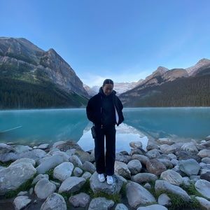 Meet your Posher, Lin